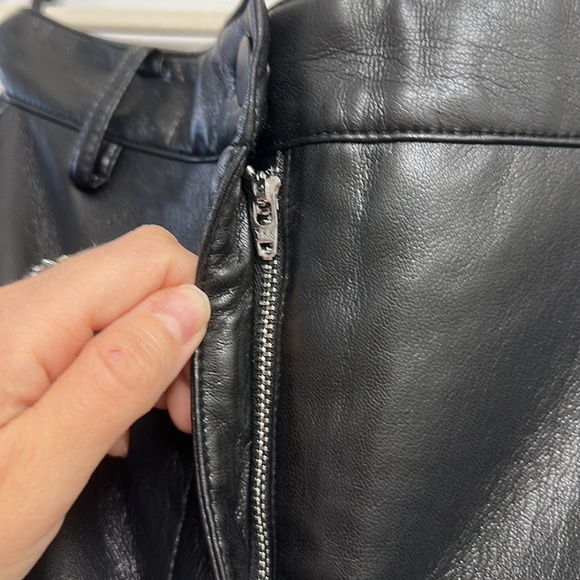 Babaton (Aritzia) pleather wide leg culottes barely worn - Picture 8 of 10